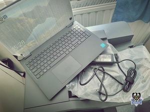 Na zdjęciu odzyskany laptop.