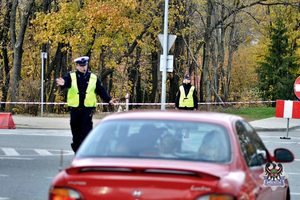 Na zdjęciu policjant podczas jednej z poprzednich akcji Znicz.