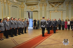 Na zdjęciu policjanci podczas uroczystości Święta Policji w 2023 roku w Teatrze Zdrojowym w Szczawnie-Zdroju.