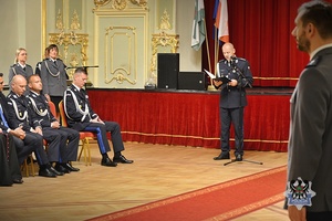 Na zdjęciu przemawia Komendant Miejski Policji w Wałbrzychu.