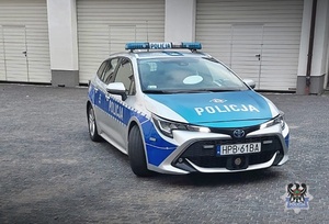 Na zdjęciu radiowóz ruchu drogowego.