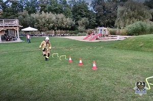 Na zdjęciu uczestnicy biesiady podczas udziały w konkursie.
