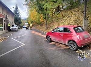 Na zdjęciu pojazdy ratownicze na miejscu zdarzenia.