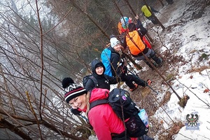 Na zdjęciu policjantki biorące udział w Mieroszowskiej Wyrypie.