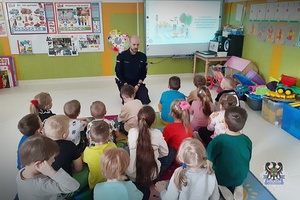 Wałbrzyscy policjanci z wizytą w przedszkolu