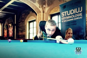 Na zdjęciu uczestnicy turnieju bilardowego.