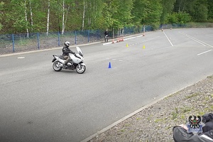 Na zdjęciu uczestnicy szkolenia motocyklowego.