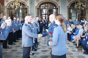 Na zdjęciu uczestnicy Święta Policji w Zamku Książ.