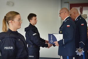 Na zdjęciu policjanci podczas uroczystości ślubowania.