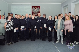 Na zdjęciu policjanci podczas oficjalnego ślubowania.