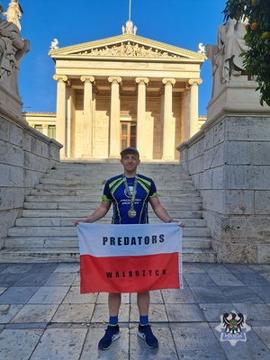 Na zdjęciu Rafał Jankowski bierze udział w maratonie.