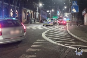 Na zdjęciu służby ratownicze podczas akcji przy ul. Słowackiego w Wałbrzychu.