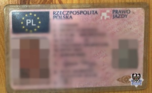 Kolejni przestępcy drogowi w rękach policjantów. Jeden z nich posiadał przy sobie narkotyki