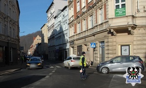 Potrącenie pieszej na przejściu dla pieszych i kolejny policyjny apel o zachowanie zasad bezpieczeństwa na drogach