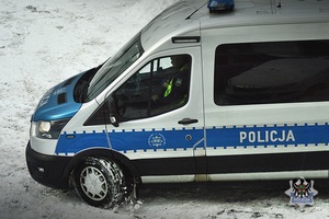 Na zdjęciu policyjny radiowóz.