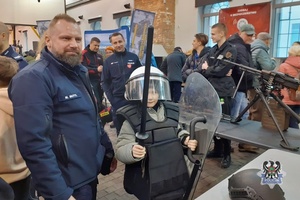 Na zdjęciu uczestnicy Wielkiej Orkiestry Świątecznej Pomocy w Wałbrzychu.
