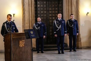 Na zdjęciu policjanci podczas oficjalnego ślubowania.