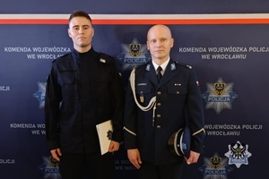 Na zdjęciu policjanci podczas oficjalnego ślubowania.