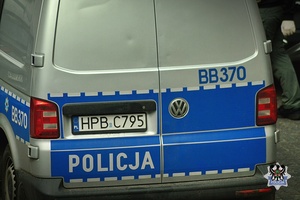Na zdjęciu policyjny radiowóz.