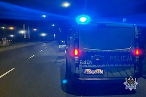 Na zdjęciu policyjny radiowóz.
