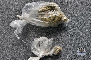 Wczoraj wieczorem dwie osoby zatrzymane z narkotykami w postaci marihuany i metamfetaminy