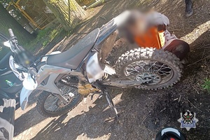 Na zdjęciu motocykl, którym jechał sprawca