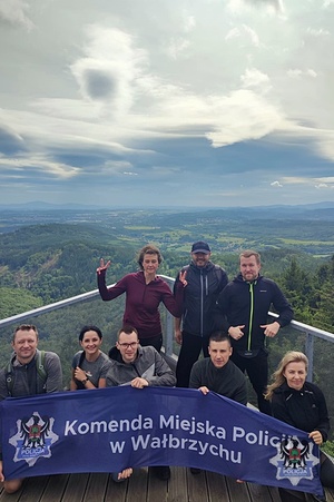 Na zdjęciu policjanci, którzy wzięli udział w działaniach Wiosna na sportowo.