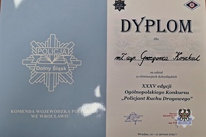 Na zdjęciu dyplom dla Grzegorza Koszkula