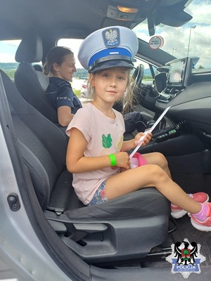 zdjęcia  z festynów i pikników z udziałem policjantów