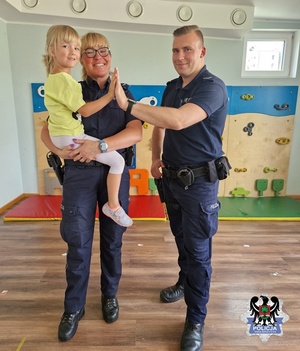 spotkanie policjantów w przedszkolu