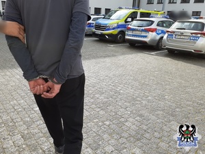 Kolejne skuteczne działania wałbrzyskich policjantów – siedem osób poszukiwanych zatrzymanych