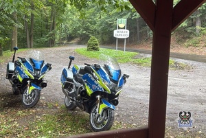 Na zdjęciu policyjne motocykle.