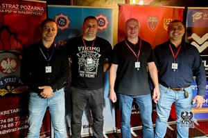 Na zdjęciu bilardowy zespół turniejowy.