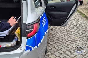 Na zdjęciu radiowóz.