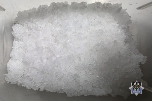 Na zdjęciu zabezpieczone narkotyki w postaci metamfetaminy.