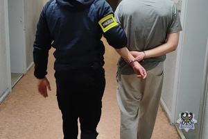 Zatrzymany 38-latek był poszukiwany za wcześniejsze posiadanie narkotyków i najbliższe cztery miesiące spędzi teraz w więzieniu