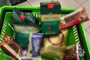 Dwoje wałbrzyszan odpowie przed sądem za kradzież rozbójniczą w jednym ze sklepów na Piaskowej Górze