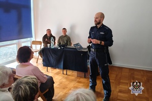 Na zdjęciu uczestnicy debaty.