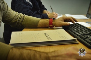 Wypożyczył nagrzewnice oraz osuszacze, ale nie zamierzał ich oddać. Teraz odpowie przed sądem