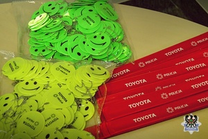 Na zdjęciu opaski odblaskowe.