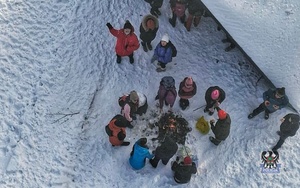 Widoki w trakcie wyjścia policjantek i pracownic wałbrzyskiej komendy na Trójgarb.