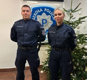 Na zdjęciu policjanci post. Nikola Wołk-Łaniewska z post. Mateuszem Lewandowskim