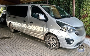 Głuszyccy policjanci odzyskali przywłaszczony przez 53-latka samochód