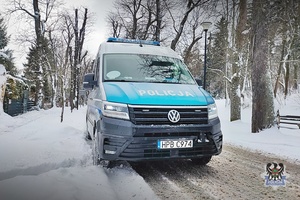 Na zdjęciu policyjny radiowóz.