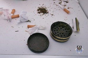 Na zdjęciu narkotyki w postaci marihuany.