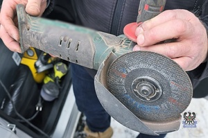 Na zdjęciu jedno z odzyskanych elektronarzędzi.