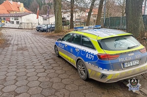 Na zdjęciu radiowóz w rejonie miejsca kontroli w Głuszycy.