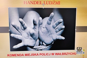 Slajd Handel ludźmi
