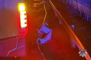 Na zdjęciu uszkodzony w wyniku kolizji drogowej autobus.