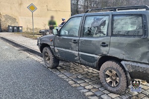 zdjęcia pojazdu uczestniczącego w  zdarzeniu drogowym
